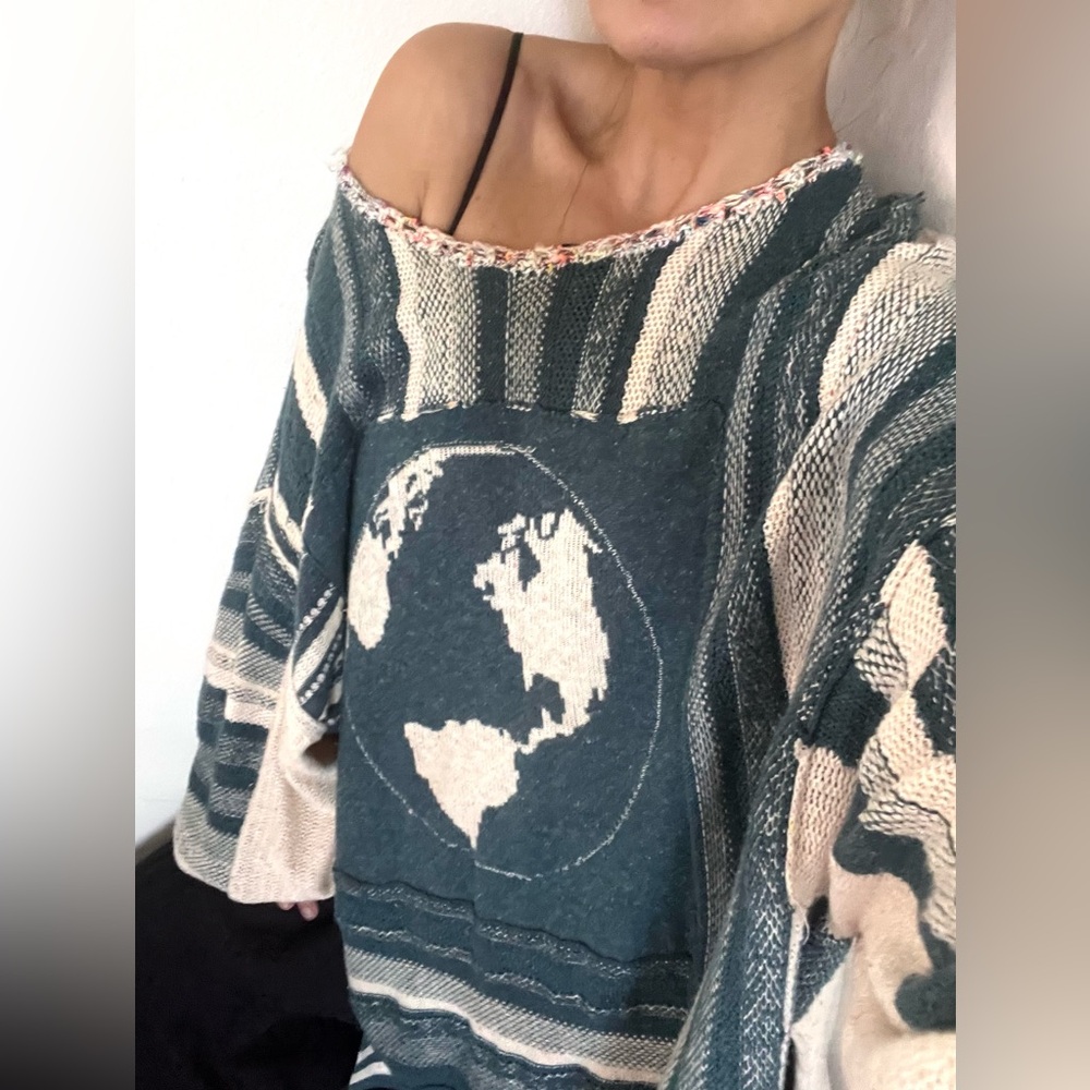 Oversized Boho Chic: Free People Gravity Planet Beach Sweater - Size Small